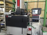 モールド成形金型の放電加工機